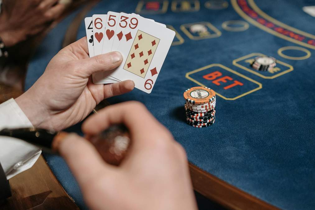 Online vs. Land-Based Casinos: Key Differences and Which One is Right for You? Online vs. Land-Based Casinos: Key Differences and Which One is Right for You?